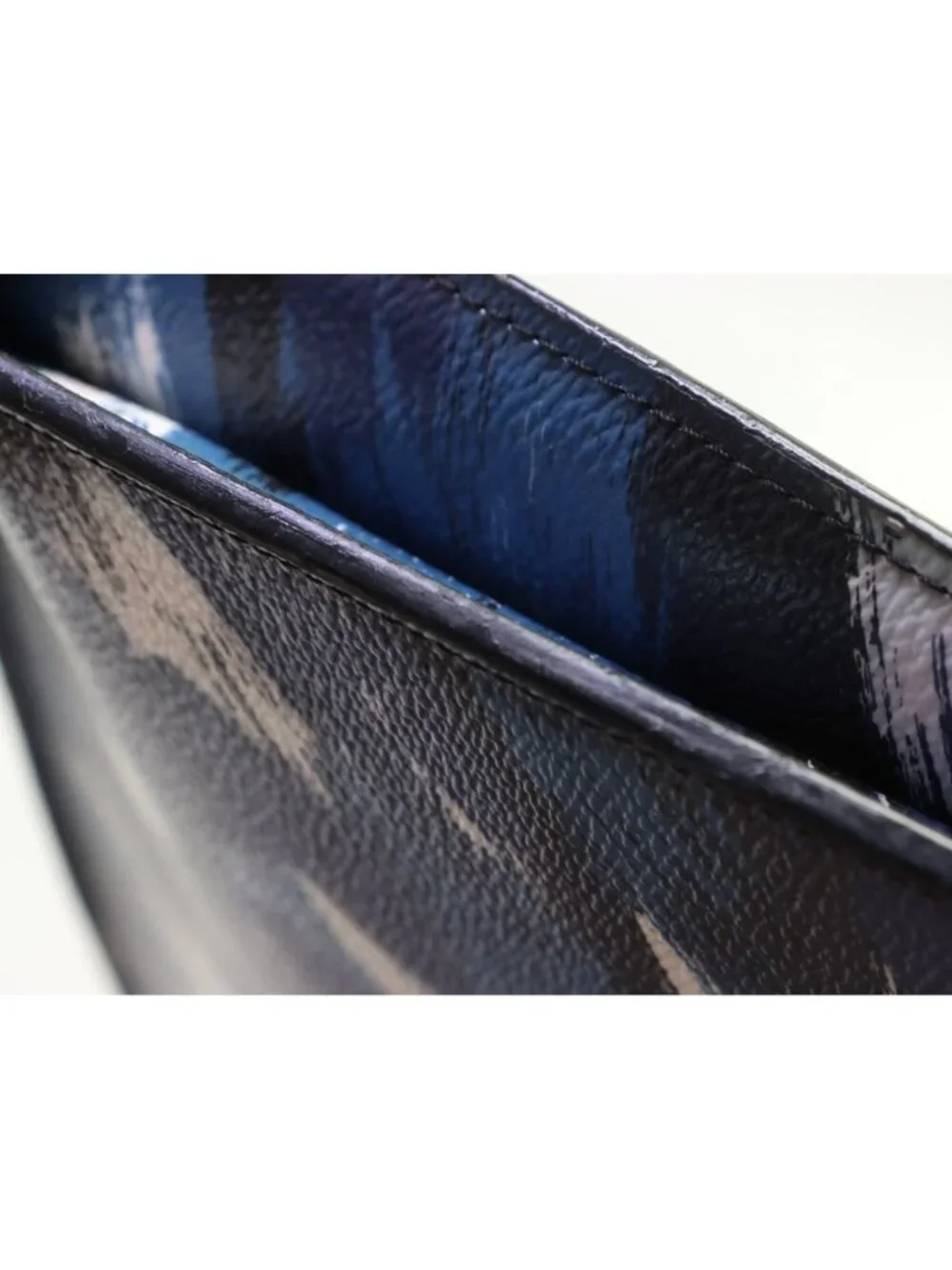 Louis Vuitton Pochette Jules GM Camouflage